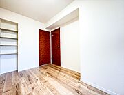 広々としたお部屋は、インテリアを考える楽しみもありますね。