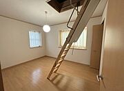 広々としたお部屋は、インテリアを考える楽しみもありますね。