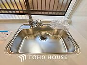 おいしい水が家庭で手軽に。浄水器で安心・安全な水がいつでも飲用可能です。