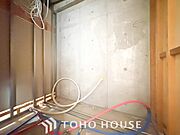 浴室暖房乾燥機を完備し、夜間や雨天時のお洗濯も安心の浴室設備。※2026年7月リフォーム完了予定