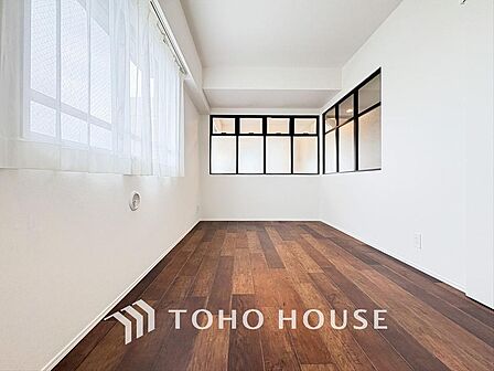 広々としたお部屋は、インテリアを考える楽しみもありますね。