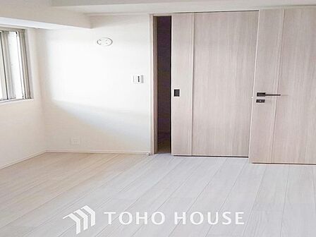 広々としたお部屋は、インテリアを考える楽しみもありますね。