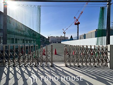 武蔵野市立第一中学校 距離約1300m