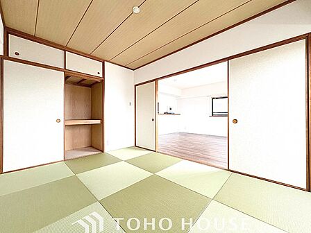 風情ある和。日本の美を満喫する暮らしを。和のぬくもりと調和が生む、くつろぎと落ち着きの空間。