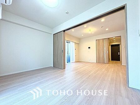 一日の疲れを癒やしてくれる主寝室。時を忘れて過ごす場所として過ごせるお部屋。