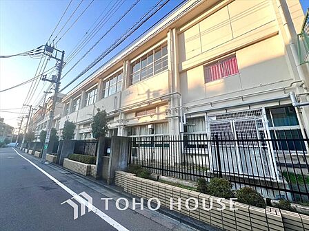 世田谷区立松沢小学校 距離約650m