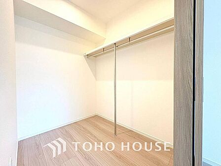 お子様のおもちゃやゴルフバック等、大きなお荷物をお持ちの方や、お荷物が多い方でも安心のスペースです。