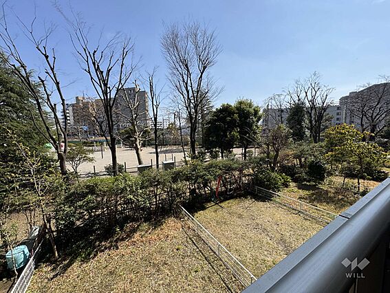 バルコニーから...