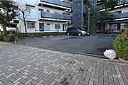 駐車場の出入り口