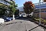 その他：敷地南西側の前面道路