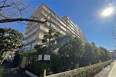 グリーンパーク上中里の外観(北西側から)