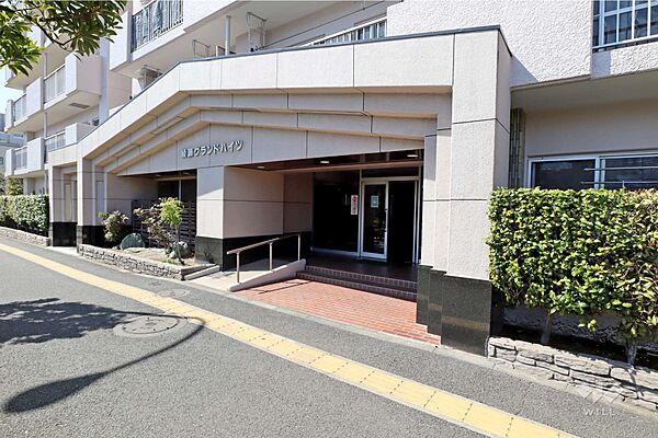 エントランスを拡大表示