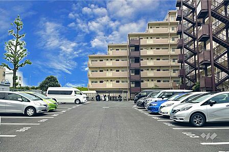 敷地内駐車場(屋外平面式)