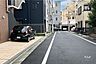 その他：敷地の北側前面道路（東側から）
