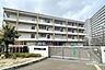 周辺：新田学園（第二校舎）[公立]の外観