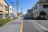 その他：敷地北東側の前面道路(北西側から)