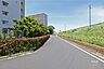 その他：敷地東側の前面道路（南側から）