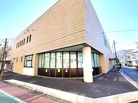 足立区興本区民事務所まで約1300m
