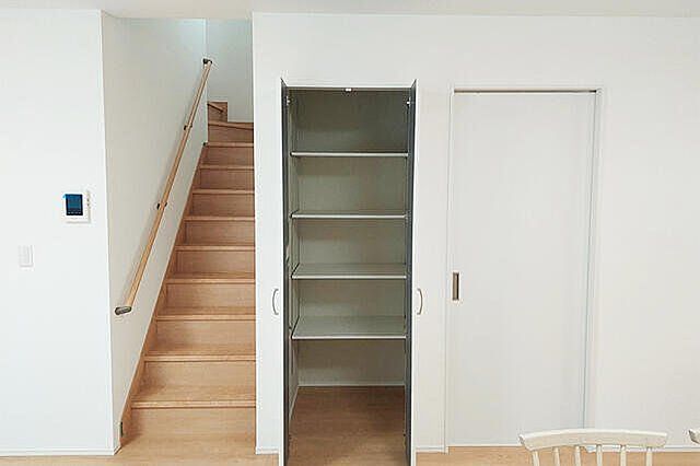 室内 富山市下新北町-