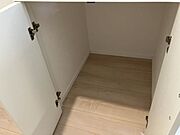 階段下収納あり