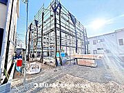 現在建築中の現場で工事進行中です。現地写真（2026年2月13日撮影）をご覧ください。