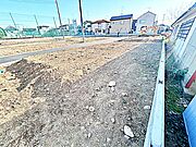 現在建築中の現場で工事進行中です。現地写真（2026年3月16日撮影）をご覧ください。
