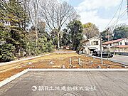 現在建築中の現場で工事進行中です。現地写真（2026年3月30日撮影）をご覧ください。