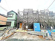 現在建築中の現場で工事進行中です。現地写真（2026年4月24日撮影）をご覧ください。