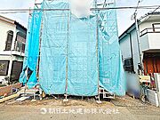 現在建築中の現場で工事進行中です。現地写真（2026年5月8日撮影）をご覧ください。
