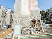 現在建築中の現場で工事進行中です。現地写真（2026年5月15日撮影）をご覧ください。