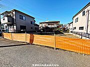 現在建築中の現場で工事進行中です。現地写真（2025年12月22日撮影）をご覧ください。