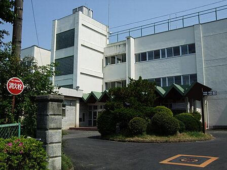 狭山市立入間川東小学校まで徒歩9分705ｍ！通学施設が徒歩圏内で、お子様の通学も安心の立地です。