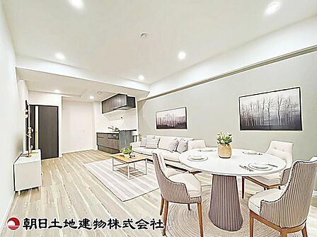 【リビング】無駄を省いたリビング空間です。必要な家具を配置しても圧迫感が出にくく、すっきりと暮らせます。（家具等はCG加工です）