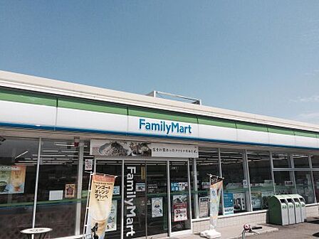 ファミリーマート西東京富士町店まで徒歩5分397m!急な買い足しにもすぐ対応でき、忙しい日常をしっかりサポートしてくれます。