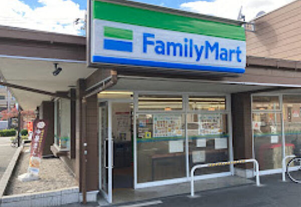 画像18:【コンビニエンスストア】ファミリーマート 千種一丁目店まで127ｍ