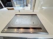 IHコンロ◎油汚れもサッとお掃除できます！
