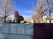 安行中学校　徒歩約17分　約1300ｍ