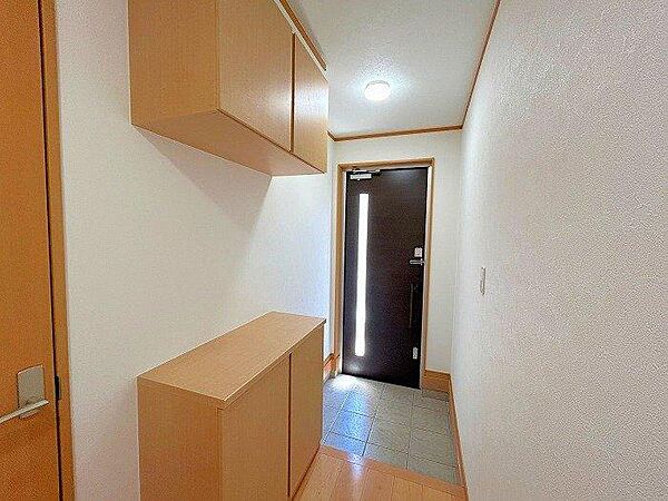 玄関を拡大表示