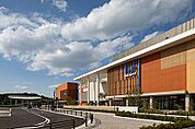 ららぽーと愛知東郷「三井ショッピングパークららぽーと愛知東郷」は、、愛知県初出店36店を含む全201店の愛知県中部エリア最大級の大型商業施設です。 1930m