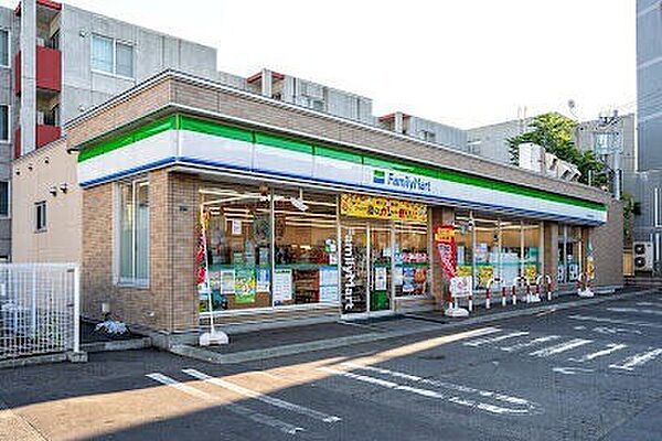 画像20:ファミリーマート札幌平岸4条店 65m