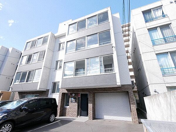 北海道札幌市豊平区平岸二条8丁目(賃貸マンション1LDK・3階・43.36㎡)の写真 その1