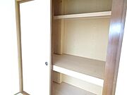 押入