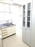 備え付けの食器棚