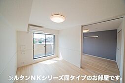 イーストブルー　II 202 2階2LDKのリビング/ダイニング