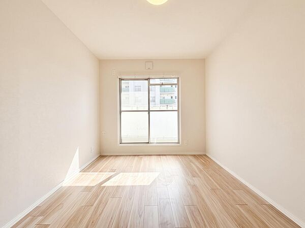洋室を拡大表示