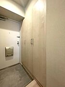 ◎玄関には家族全員の靴が収納できる大容量のシューズBOX完備♪