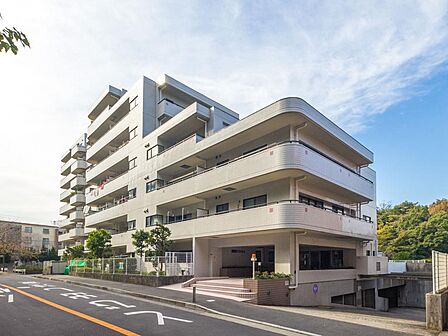 ◎南東向きにつき日当たり良好♪安心のオートロック完備マンションです♪