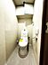 トイレ：◎うぉしゅれと付きトイレには上部吊戸棚あり。ペーパーや掃除道具入れられますね