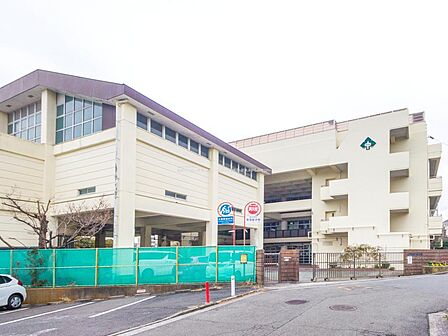 ■横浜市立森中学校…徒歩9分