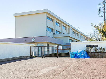 【茅ヶ崎市立鶴嶺中学校】